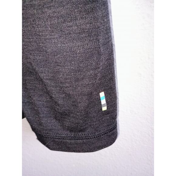 Smartwool Classic Thermal Merino Quarter-Zip Base Layer Top in a dark grey/black - Picture 6 of 12